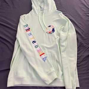 This hoodie is close to new. Only worn once. No flaws. No stains. No wear & tear